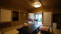 Habitación Familiar de estilo japonés con zona de comedor