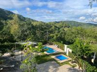 Barcaza de 2 habitaciones a 2 km de Playa Potrero - Bed and Breakfast