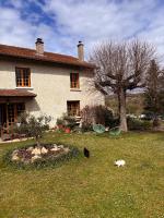 Studio meublé proche de Crémieu - B&B