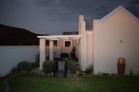 PROVIDENCE VILLA -Tranquil, Neat & Private Cottage - B&B