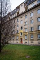 Spacious apartment with a fireplace in the city - B&B Bratislava