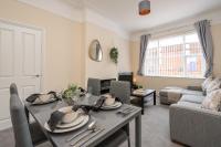 Modern house - Free parking - 2x bathrooms - B&B Liverpool