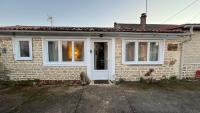 Meublé Chic AJACQUEE - B&B Celles-sur-Belle