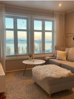 House with a beautiful seaview - Chambres d’hôtes Tromsø