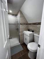 Modern & cozy Room in Queens near Train station and buses - B&B Woodhaven