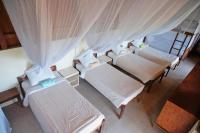 8-Bed Mixed Dormitory Room