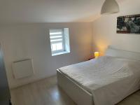 Apartment Montmerle centre, 10 minutes Belleville - B&B