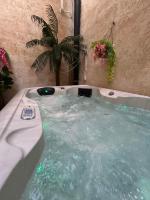 Bien-être au naturel, Love Room, Jacuzzi Sauna, Centre-Historique - B&B Avignone