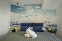 Camera Matrimoniale con Vista Giardino