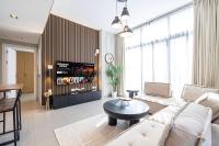 Luxury 1BR Penthouse with Skyviews - B&B