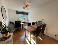 Przestronny apartament Biały Lotos z prywatnym ogrodem - Chambres d’hôtes Cracovie