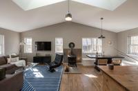 Private Cabin with Guesthouse Hot Tub Fire Pits - Bed and Breakfast Roscoe