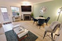 Four Reasons- Location Food Night Life Comfort - B&B Washington