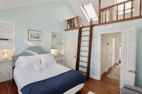 Georgetown Cobblestone Cottage - Private Parking - B&B Washington