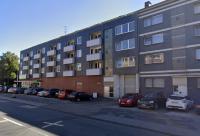 - Savanna Lodge Deluxe with Exclusive Design - Apartment 75sqm - Central Location - Terrace with View - Completely Renovated 2024 with Smart TV & Netflix - Separate Kitchen - Free Parking - Near Airport & Train - Ferienwohnung Duisburg