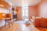 One-Bedroom Apartment with Balcony