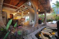 Villa Tatu by Optimum Bali Villas - B&B Canggu