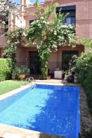 Villa 3 chambres avec piscine privée sur golf - Bed and Breakfast