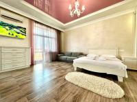 ApartPoltava 1-кімн Елегантна студія в ПРЕСТИЖНІЙ новободові біля СОНЯЧНОГО ПАРКУ - Chambres d'hôtes Poltava
