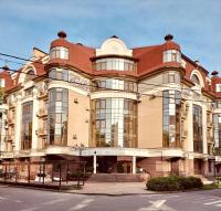 ApartPoltava Дизайнерська студія в ЕЛІТНІЙ новобудові розкішна ВАННА, Сонячний парк - Chambres d'hôtes Poltava