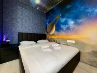 ApartPoltava УНІКАЛЬНІ апартаменти у ЦЕНТРІ з видом на театр Гоголя SOUL TOUCH - Chambres d'hôtes Poltava