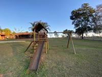 Chalé Madeira Proximo ao thermas Churrasqueira, Ar e Piscina - Ferienwohnung São Pedro