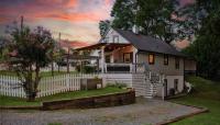 Comfy Cozy - B&B Mooresville