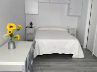 Estudio central y cerca de la playa - B&B