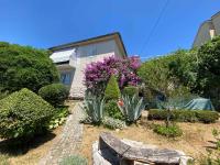 MELITA NV - Apartment with terrace, 200 m from the beach - B&B Novi Vinodolski