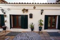 Caleros 34 Centro Histórico con patio by keyhom - B&B Cáceres