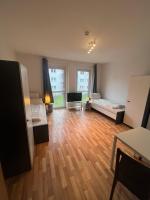 MonteurzimmerKING Merseburg - B&B