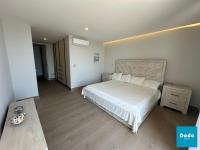 Apartment mit Balkon