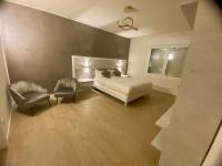 LA Maison - Bed and Breakfast