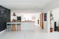 Bloomfield Bliss - Hot Tub and Walking Distance to Park - B&B