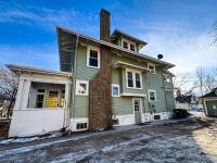 CRAFTSMAN'S MAIN FLOOR with huge DECK! - Chambres d'hôtes Willmar