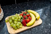 Cozy 2 Bed Apartment - Ideal for Long Stays, Relocators & Contractors - Free Parking - Sleeps 2 - By Old Trafford & Salford University - Chambres d'hôtes Manchester