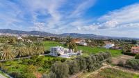 Luxury Oasis Villa - B&B Peyia