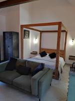 Queen Room with Garden View