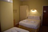 Comfort Triple Room with Shower