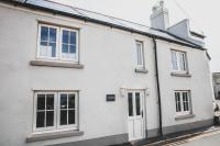 The Moorings, Hope Cove, overlooking the beach - B&B Hope