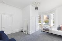Lovely, Modern & Spacious 1-bed Flat Central Hove - B&B