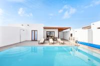 Villa Famara - VipVipVillas - Bed and Breakfast Playa Blanca