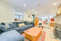 Walk to Beach and Mullett Lake Cottage with Yard! - Ferienwohnung