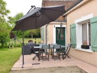 Longère XIXe rénovée avec spa, trampoline, vélos, jeux et grand jardin au calme - FR-1-410-135 - Ferienwohnung