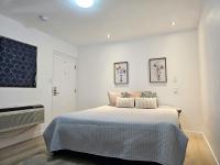 Zimmer mit Kingsize-Bett
