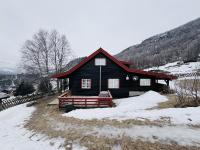 Charming Cabin Near Hallingskarvet Ski Center, Cozy and Inviting! - B&B Skoro
