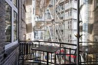 Lovely Apartment by w Bathtub and Balcony - B&B Copenaghen