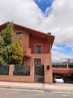Casa con gran jardín y barbacoa "Los Olivos" Cerca de Logroño familias y grupos - Chambres d’hôtes Oion / Oyón