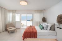 Deluxe Maisonette with Hot Tub