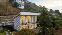 StayVista at Vaga Valley Villa - TV, WiFi - Bed and Breakfast